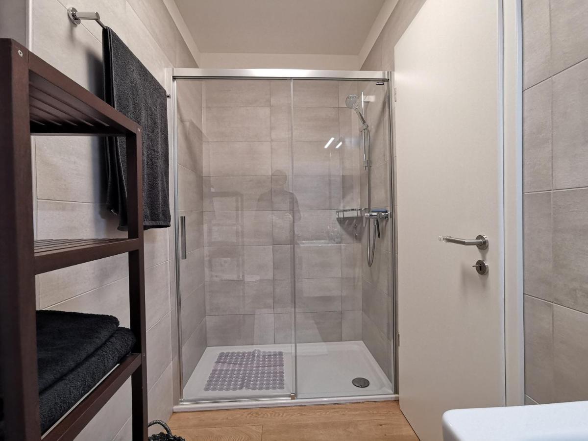 Experience The Loft! Loft 18, Downtown, Near The Lake Free Parking Available 루가노 외부 사진